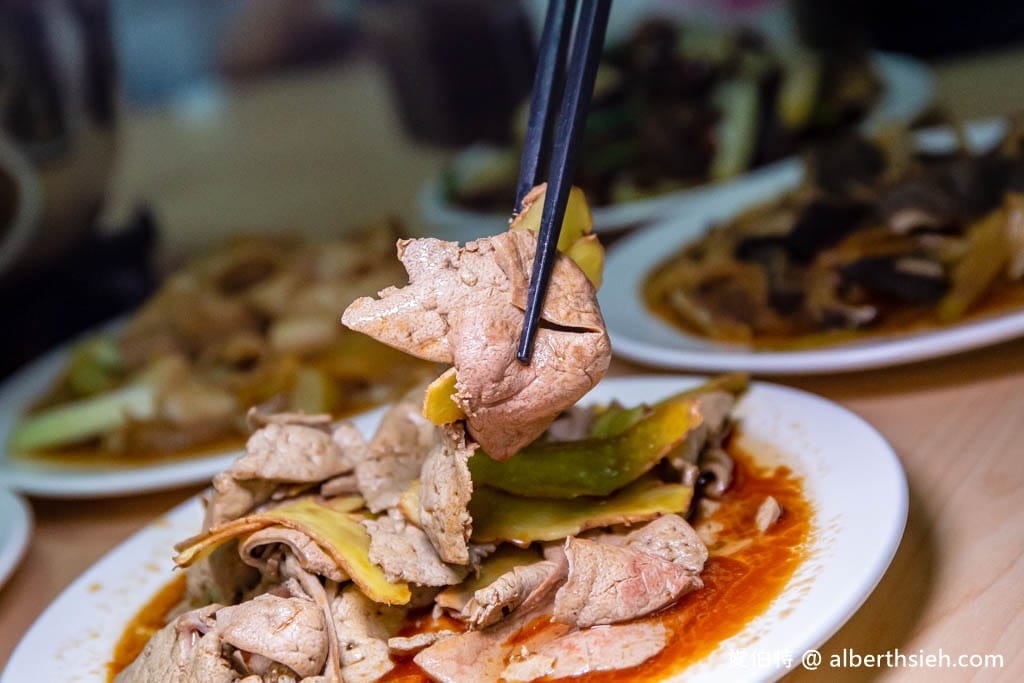 桃園後站正港現宰羊肉爐｜藥膳湯頭，腱子羊肉軟嫩好入口！