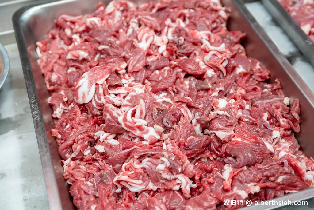 桃園後站正港現宰羊肉爐｜藥膳湯頭，腱子羊肉軟嫩好入口！