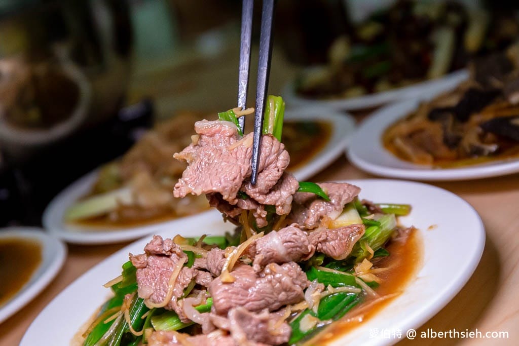 桃園後站正港現宰羊肉爐｜藥膳湯頭，腱子羊肉軟嫩好入口！