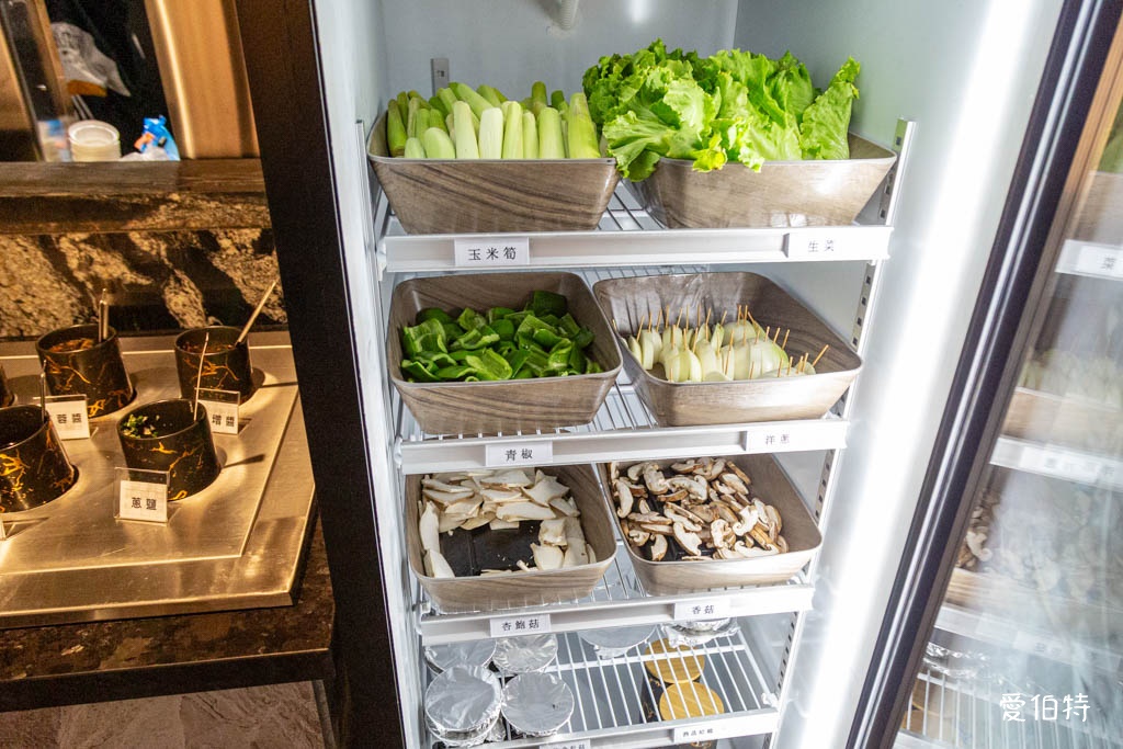 吃肉肉燒肉専門店中壢店|桃園燒烤吃到飽推薦,手搖飲無限暢飲還能外帶 @愛伯特