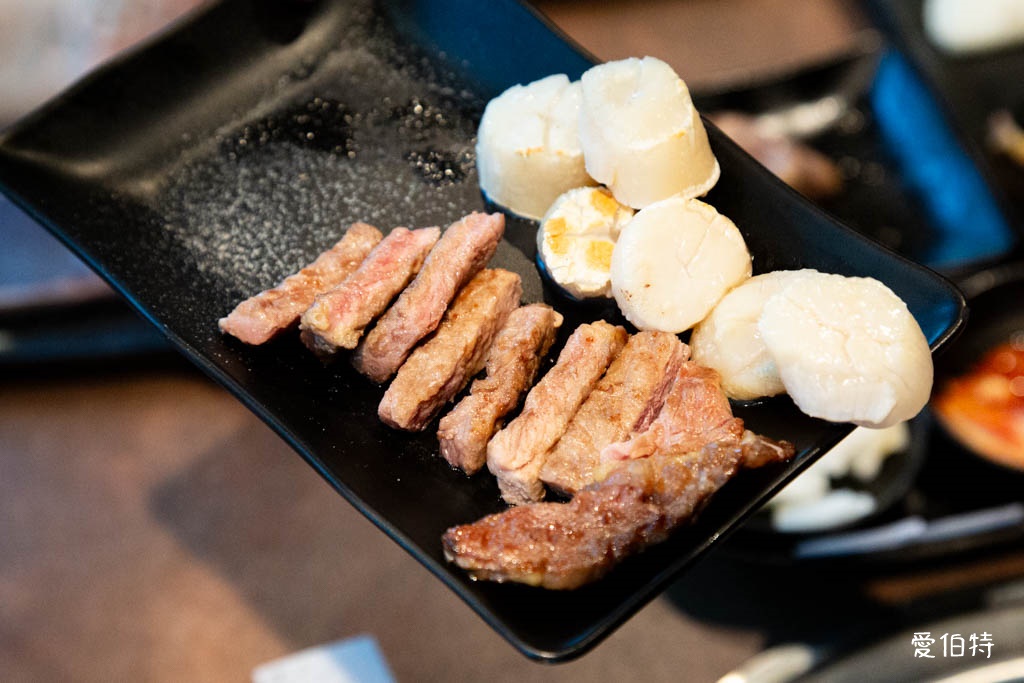吃肉肉燒肉専門店中壢店|桃園燒烤吃到飽推薦,手搖飲無限暢飲還能外帶 @愛伯特