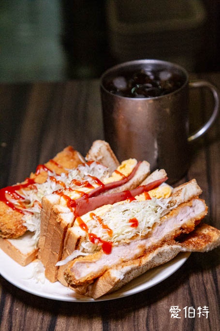 中壢早午餐推薦｜初樂板烤吐司，中原大學旁，餡料澎湃超滿足 @愛伯特