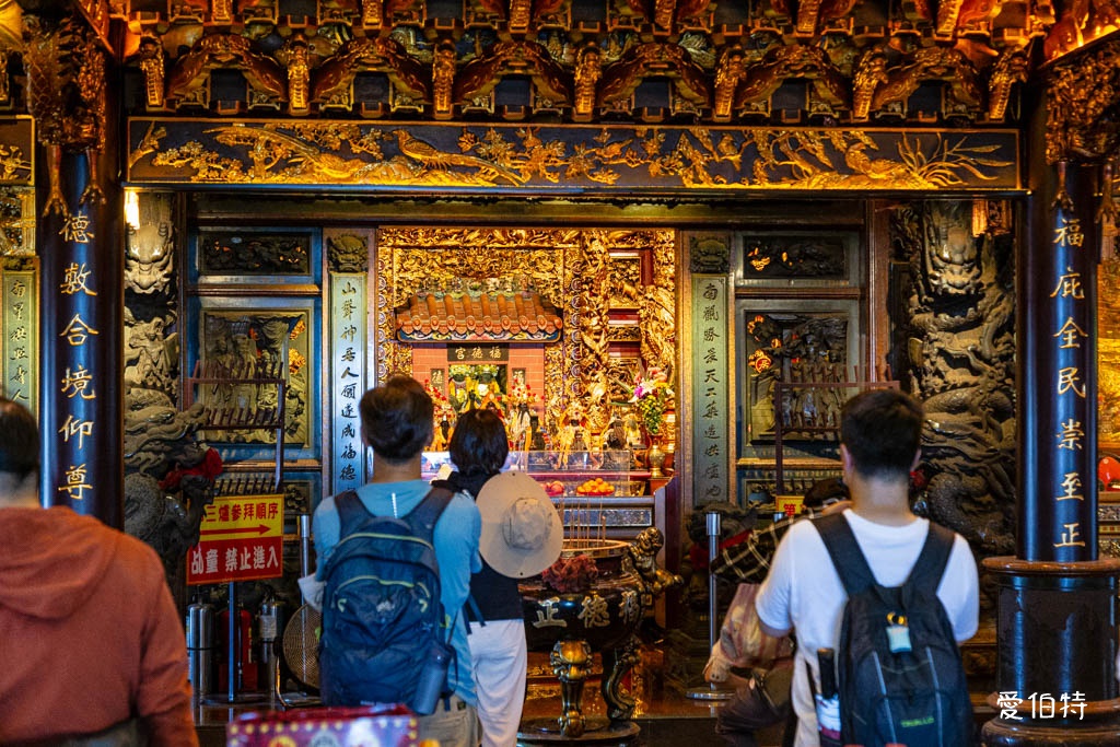烘爐地南山福德宮求財攻略｜拜拜流程、換錢母、交通停車與夜景 @愛伯特
