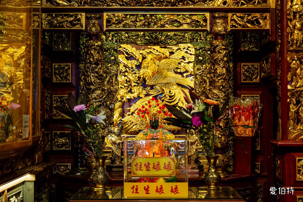 烘爐地南山福德宮求財攻略｜拜拜流程、換錢母、交通停車與夜景 @愛伯特