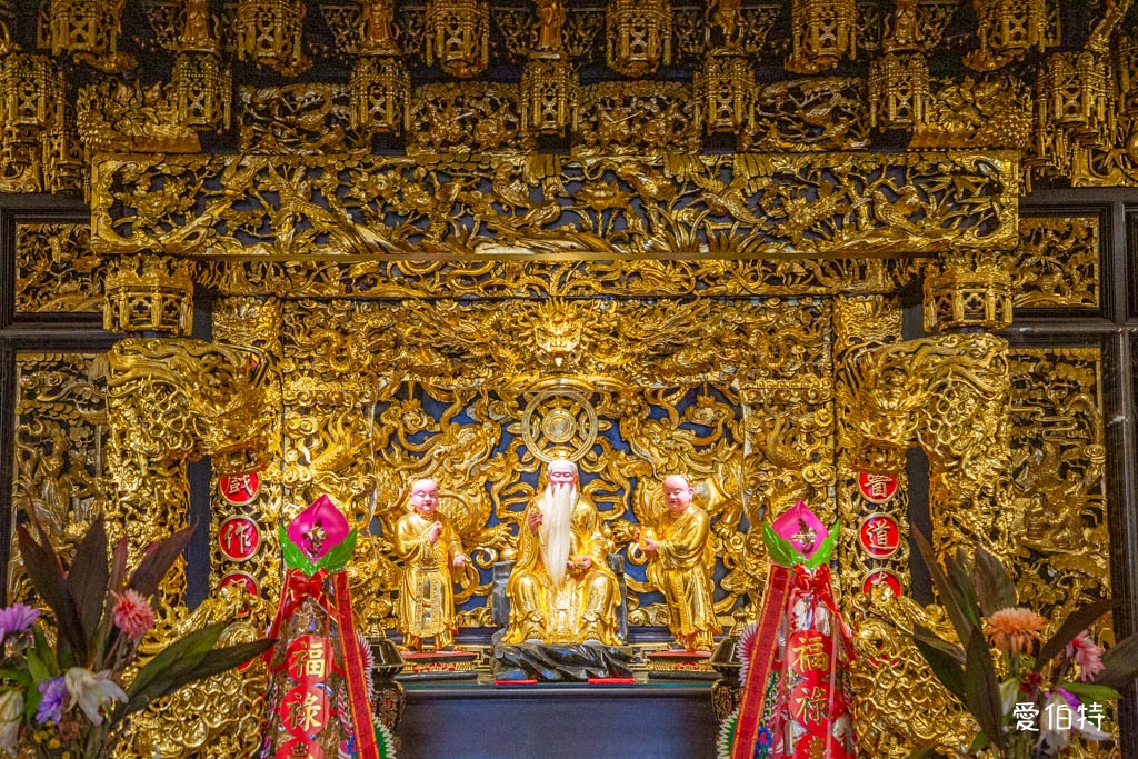 烘爐地南山福德宮求財攻略｜拜拜流程、換錢母、交通停車與夜景 @愛伯特