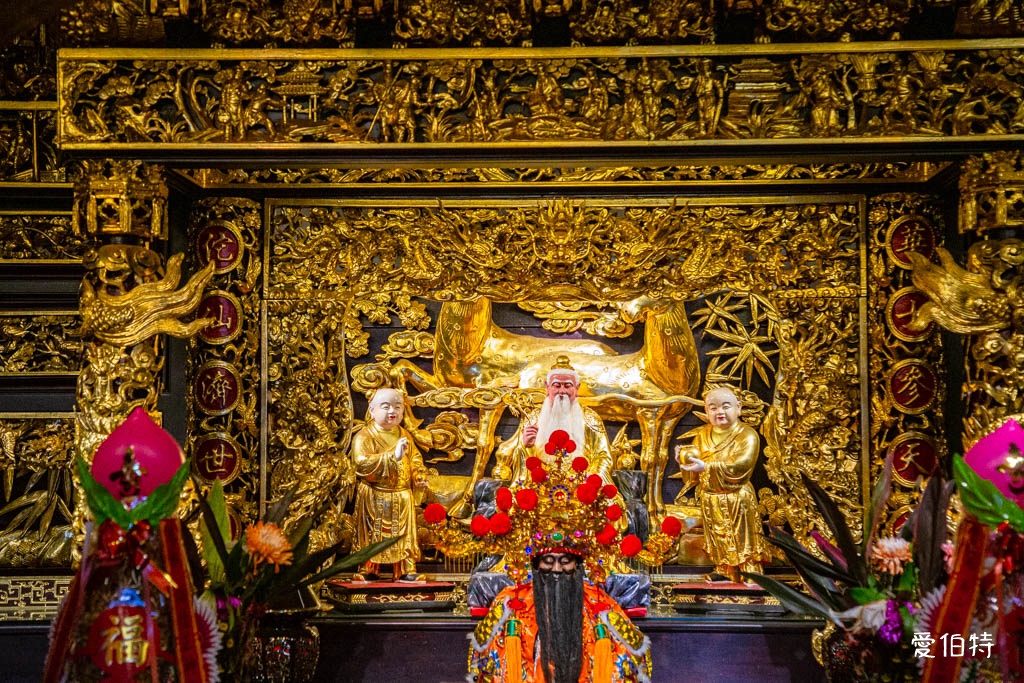 烘爐地南山福德宮求財攻略｜拜拜流程、換錢母、交通停車與夜景 @愛伯特