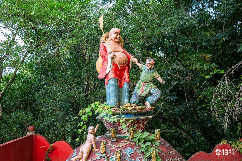 烘爐地南山福德宮求財攻略｜拜拜流程、換錢母、交通停車與夜景 @愛伯特