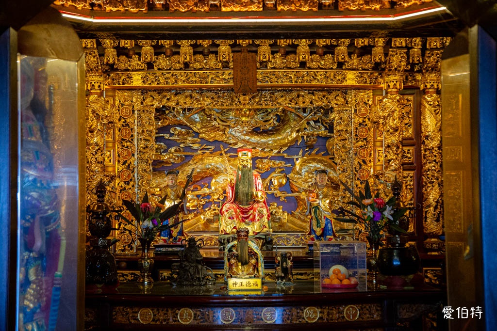 烘爐地南山福德宮求財攻略｜拜拜流程、換錢母、交通停車與夜景 @愛伯特