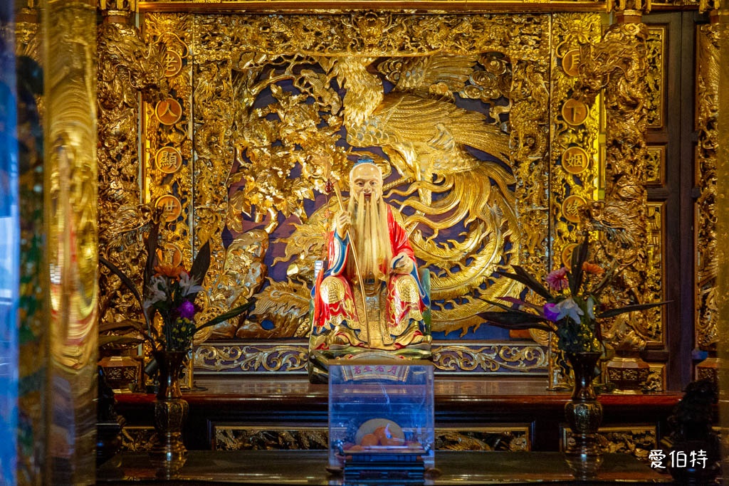 烘爐地南山福德宮求財攻略｜拜拜流程、換錢母、交通停車與夜景 @愛伯特