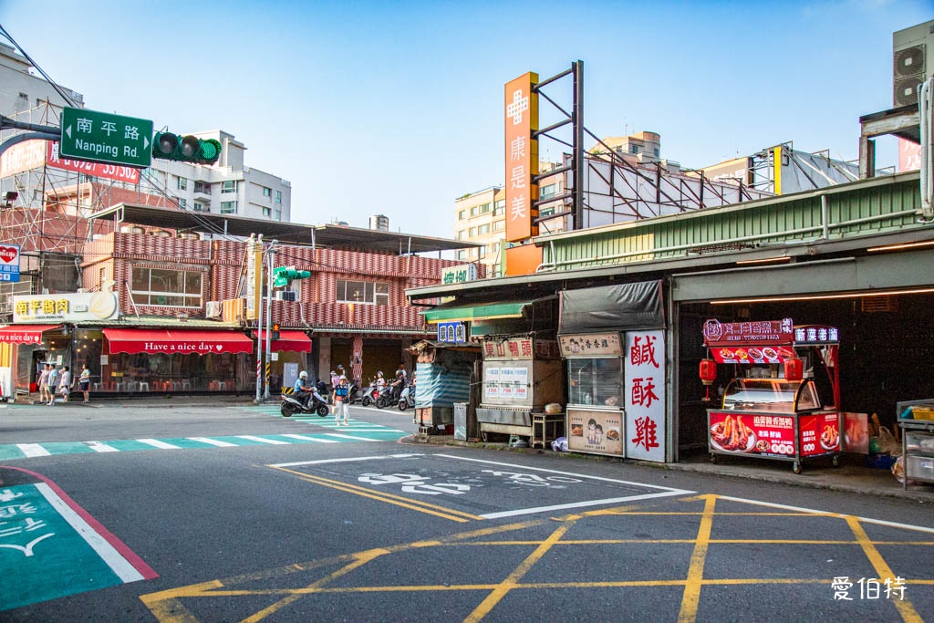 追蕾醬香黑鴨｜桃園藝文特區必吃滷味，中藥滷製，無醬油更清香 @愛伯特