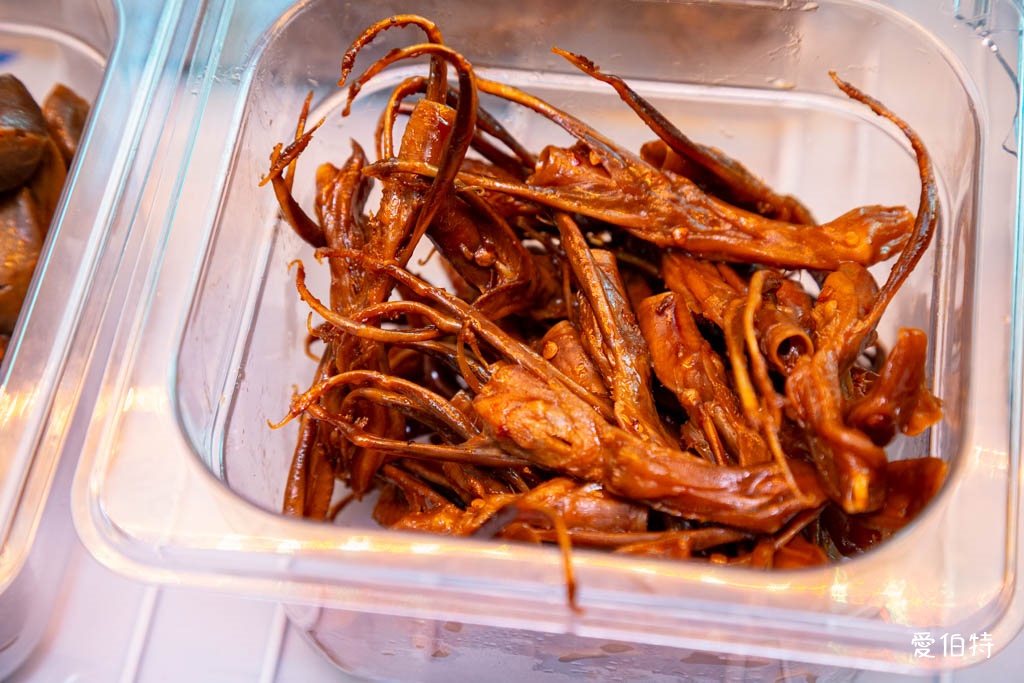 追蕾醬香黑鴨｜桃園藝文特區必吃滷味，中藥滷製，無醬油更清香 @愛伯特