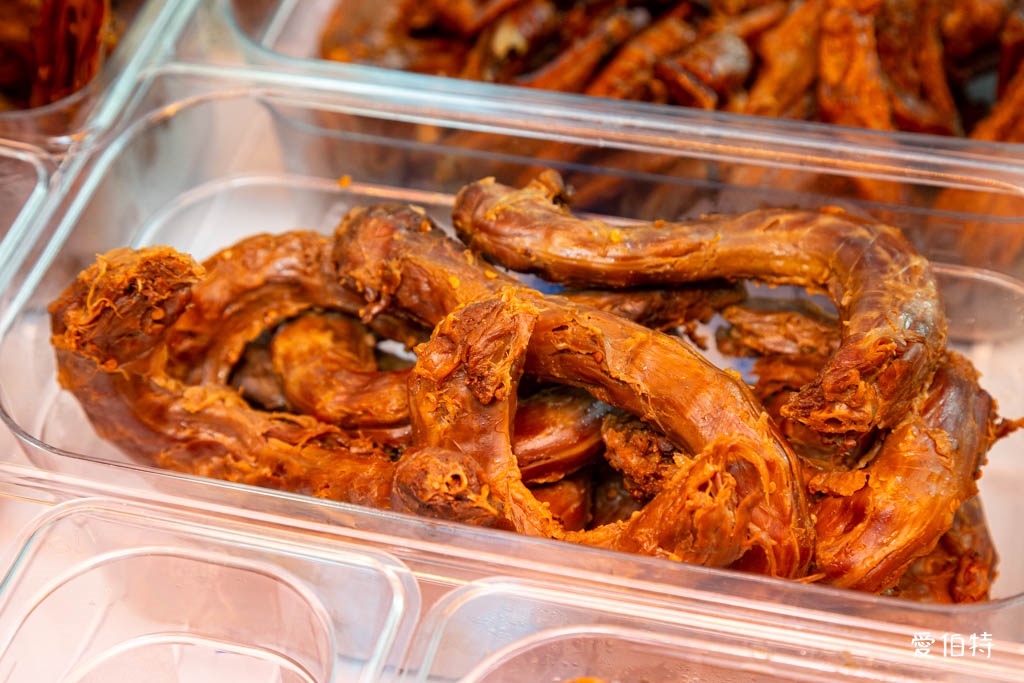 追蕾醬香黑鴨｜桃園藝文特區必吃滷味，中藥滷製，無醬油更清香 @愛伯特