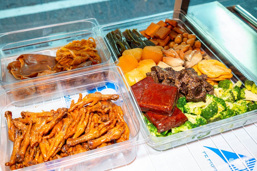 追蕾醬香黑鴨｜桃園藝文特區必吃滷味，中藥滷製，無醬油更清香 @愛伯特