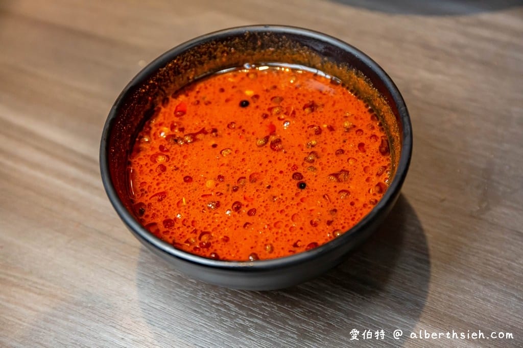 大漠紅頂級蒙古鍋桃園店火鍋吃到飽｜瀑布起司牛奶鍋必點