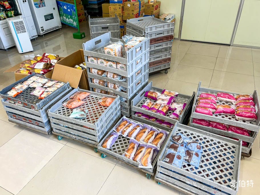 桃園撿便宜食品餅乾批發工廠｜統一麵包、77乳加、中祥、肉乾、綠豆糕