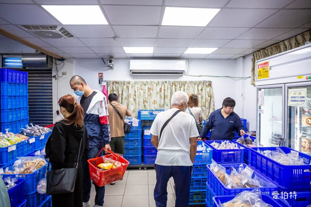 桃園撿便宜食品餅乾批發工廠｜統一麵包、77乳加、中祥、肉乾、綠豆糕