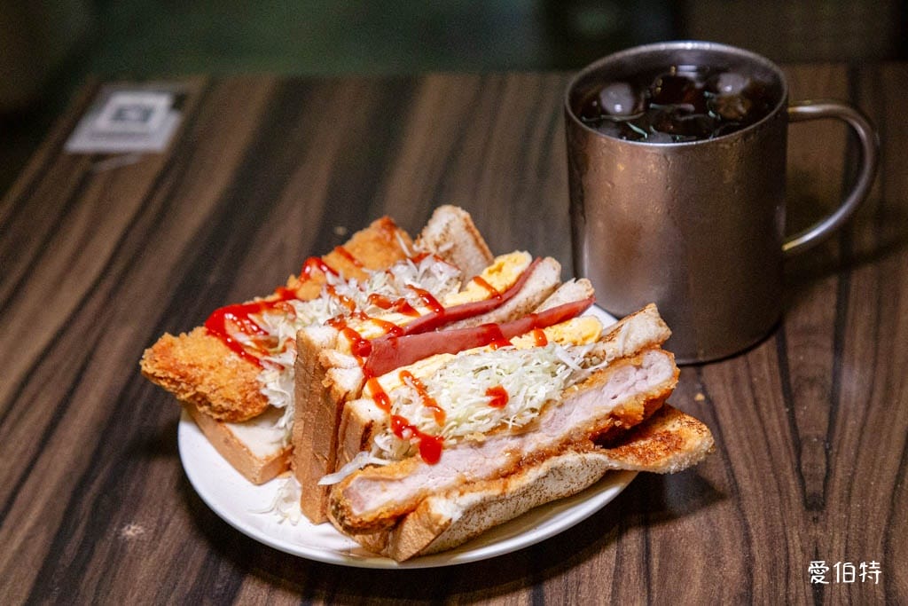 中壢早午餐推薦｜初樂板烤吐司，中原大學旁，餡料澎湃超滿足