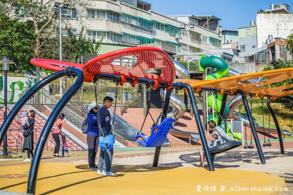 鶯歌永吉公園｜新北親子景點，炮仗花隧道搭配傑克與魔豆