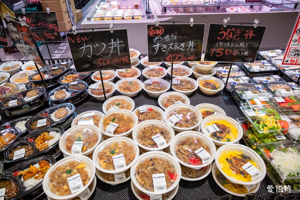 LaLaport福岡購物攻略｜日本最大鋼彈，220間藥妝美食 @愛伯特