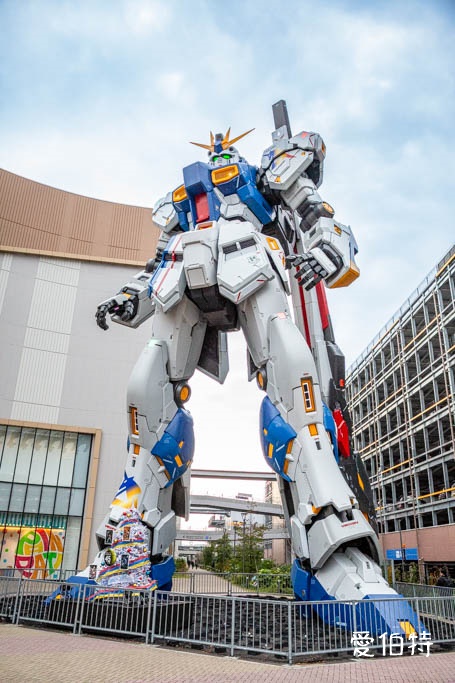 LaLaport福岡購物攻略｜日本最大鋼彈，220間藥妝美食 @愛伯特