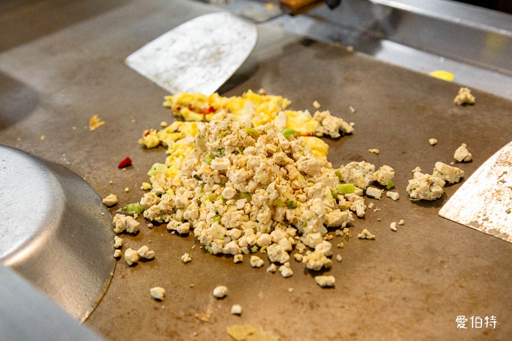 落兒逅叻谷｜中壢SOGO早午餐推薦，豆皮蛋餅必吃，飲控者 @愛伯特