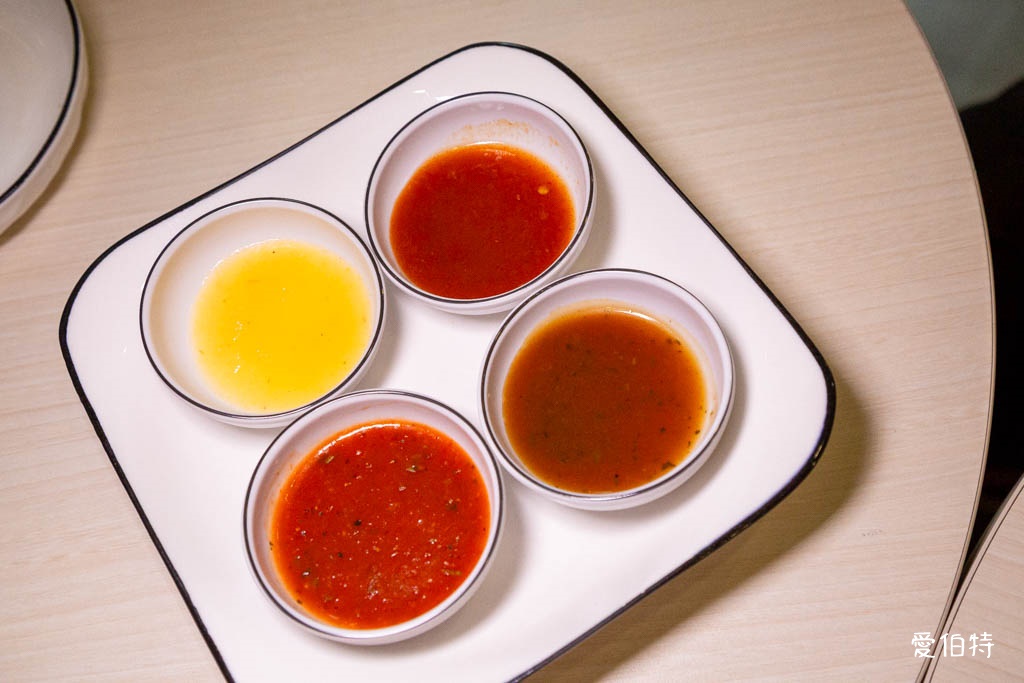 落兒逅叻谷｜中壢SOGO早午餐推薦，豆皮蛋餅必吃，飲控者 @愛伯特