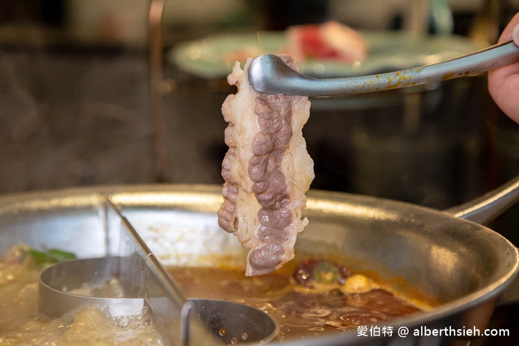 青花驕麻辣鍋桃園同德店|藝文特區菜單,牛三拼以及鮮蝦滑必點 - 第30張圖 青花驕麻辣鍋桃園同德店|藝文特區菜單,牛三拼以及鮮蝦滑必點