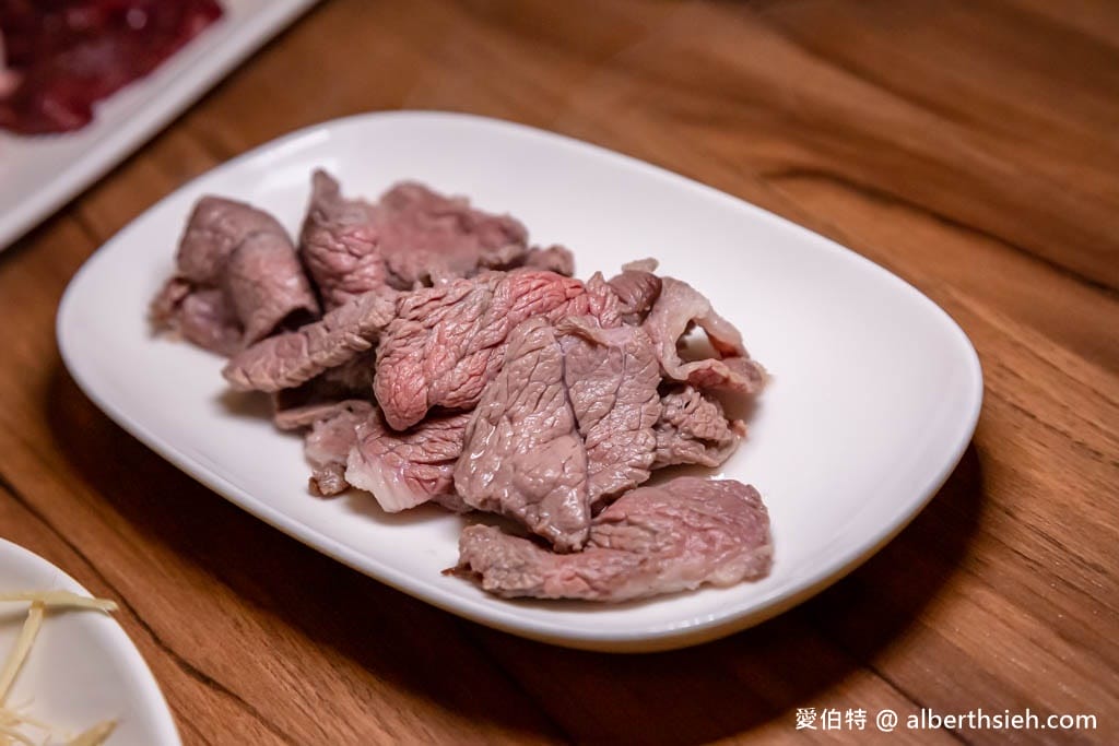 桃園羊肉爐推薦｜總裁家溫體鮮羊肉料理，清燉湯頭溫潤鮮甜