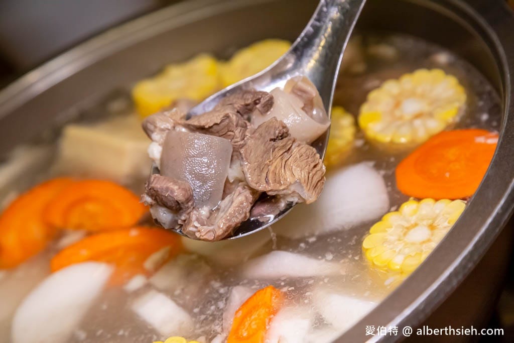 桃園羊肉爐推薦｜總裁家溫體鮮羊肉料理，清燉湯頭溫潤鮮甜