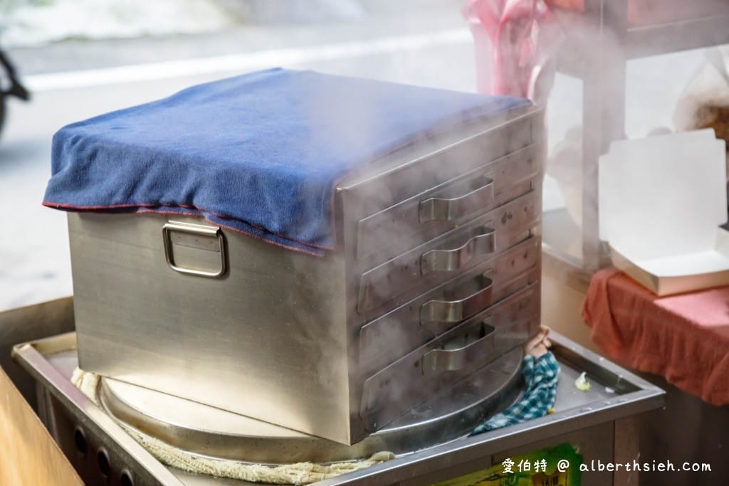 桃園南門市場美食｜南門第一家廣東腸粉，銅板價現蒸腸粉，一份就很飽