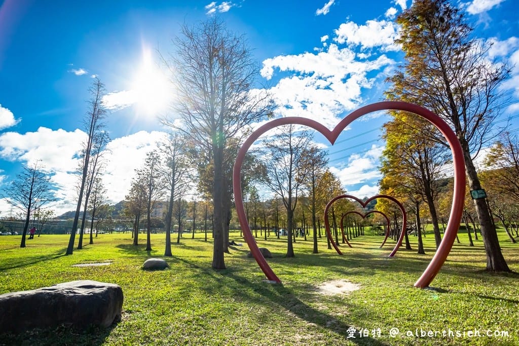 桃園大溪河濱公園落羽松|大草坪悠閒野餐、共融遊具、愛心造景 - 第23張圖 桃園大溪河濱公園落羽松|大草坪悠閒野餐、共融遊具、愛心造景