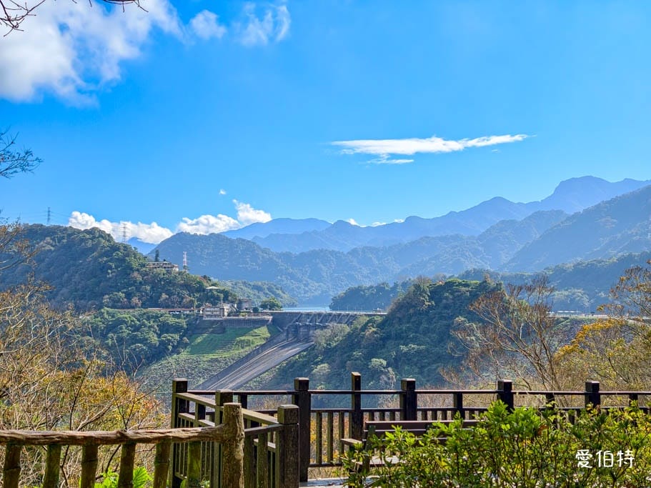 2026石門水庫楓葉紅了嗎？楓林步道壩頂，周邊景點一日遊