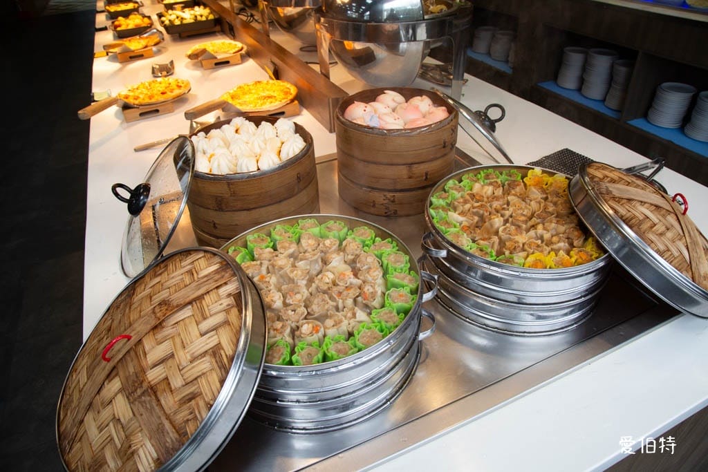 饗厚牛排桃園店｜百道自助吧吃到飽399不收服務費