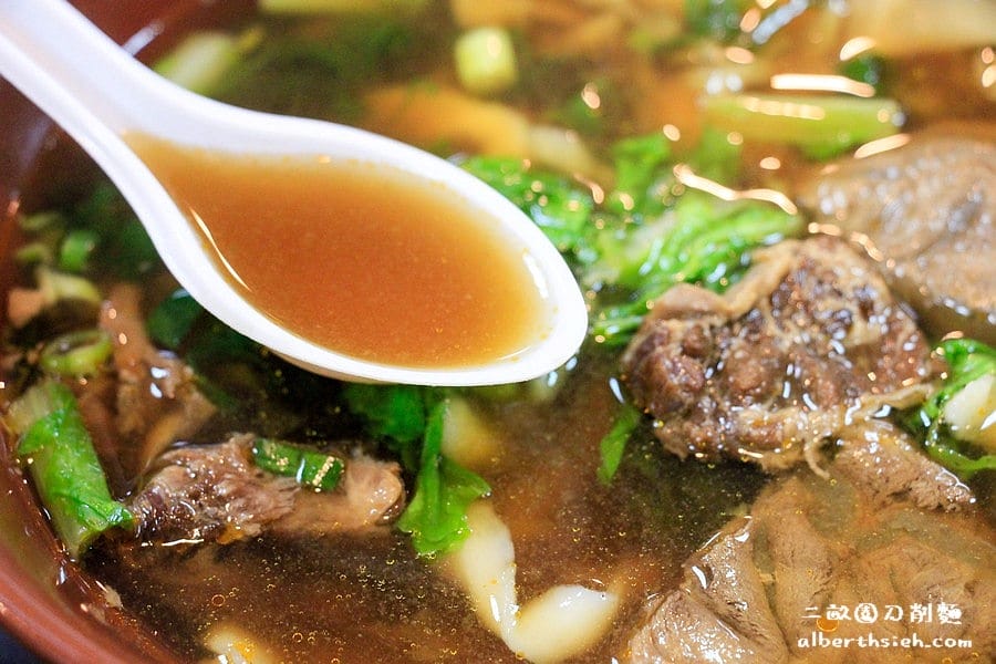大溪龍潭北方麵食必吃｜二畝園麵館，好停車且破四千好評