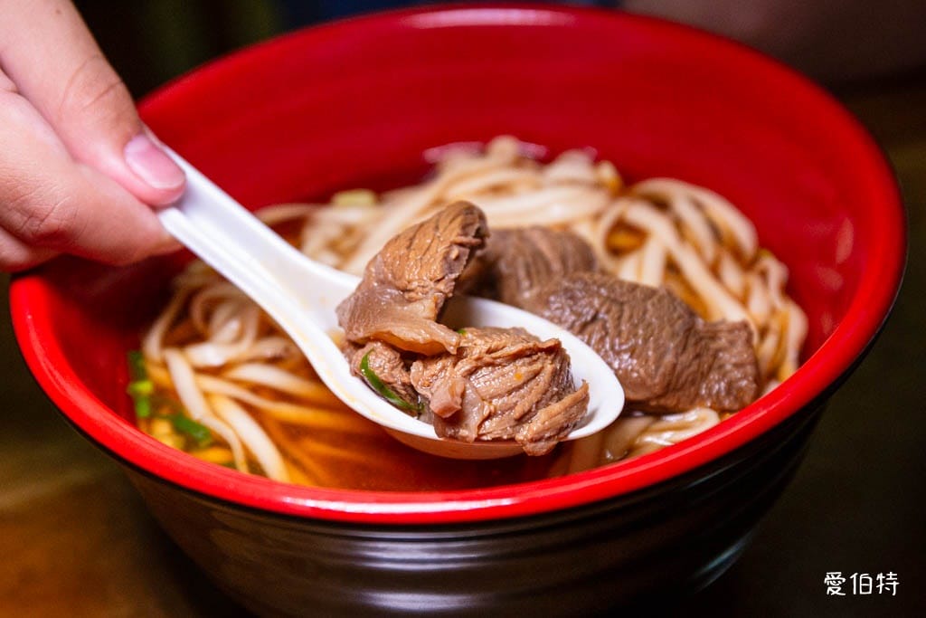 中央大學美食推薦｜家香美食店，超佛心60元牛肉麵，學生族必吃