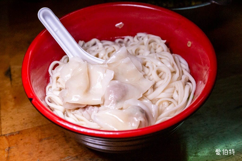 中央大學美食推薦｜家香美食店，超佛心60元牛肉麵，學生族必吃