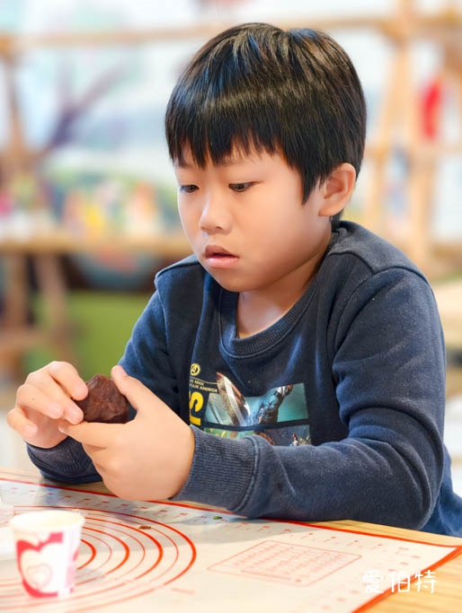 中壢青埔採草莓首選|草莓學校溫室無毒栽植,親子DIY半日遊 @愛伯特