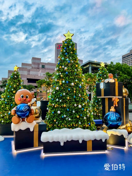 2025台北信義區聖誕節｜新光三越A11飄雪聖誕樹 &amp; 玩具總動員燈飾 @愛伯特