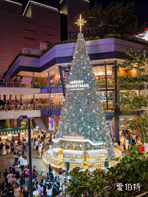 2025台北信義區聖誕節｜新光三越A11飄雪聖誕樹 &amp; 玩具總動員燈飾 @愛伯特