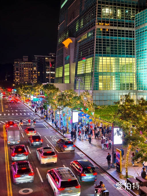 2025台北信義區聖誕節｜新光三越A11飄雪聖誕樹 &amp; 玩具總動員燈飾 @愛伯特