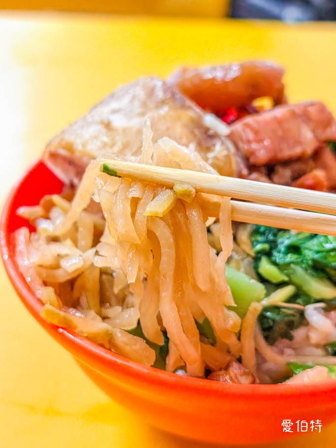 桃園八德必吃｜焢肉大王80元排隊便當，四大主菜高CP值
