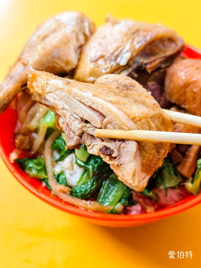 桃園八德必吃｜焢肉大王80元排隊便當，四大主菜高CP值