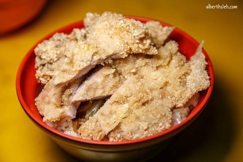 桃園八德必吃｜焢肉大王80元排隊便當，四大主菜高CP值