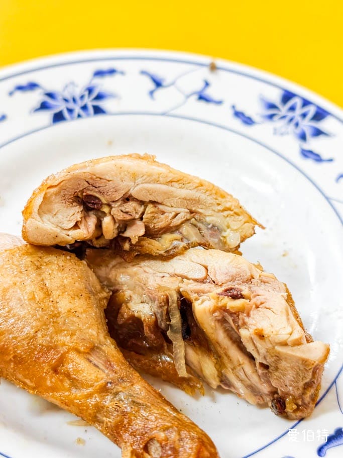 桃園八德必吃｜焢肉大王80元排隊便當，四大主菜高CP值