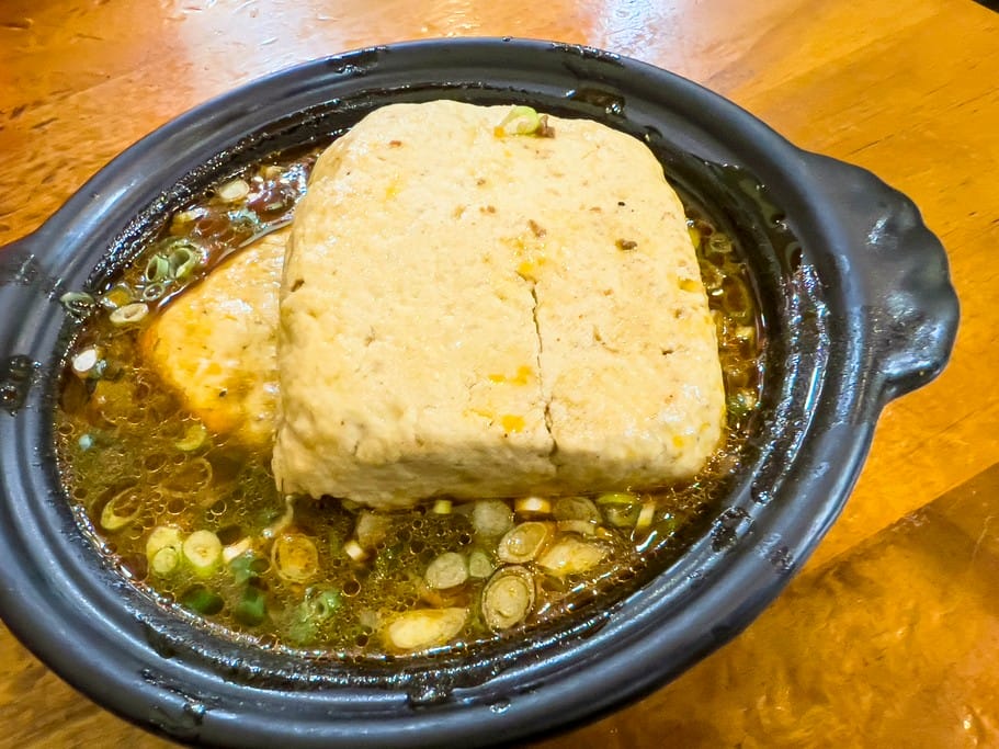 簡師傅麻辣臭豆腐|桃園中壢夜市排隊美食,湯頭濃郁重口味 - 第17張圖 簡師傅麻辣臭豆腐|桃園中壢夜市排隊美食,湯頭濃郁重口味
