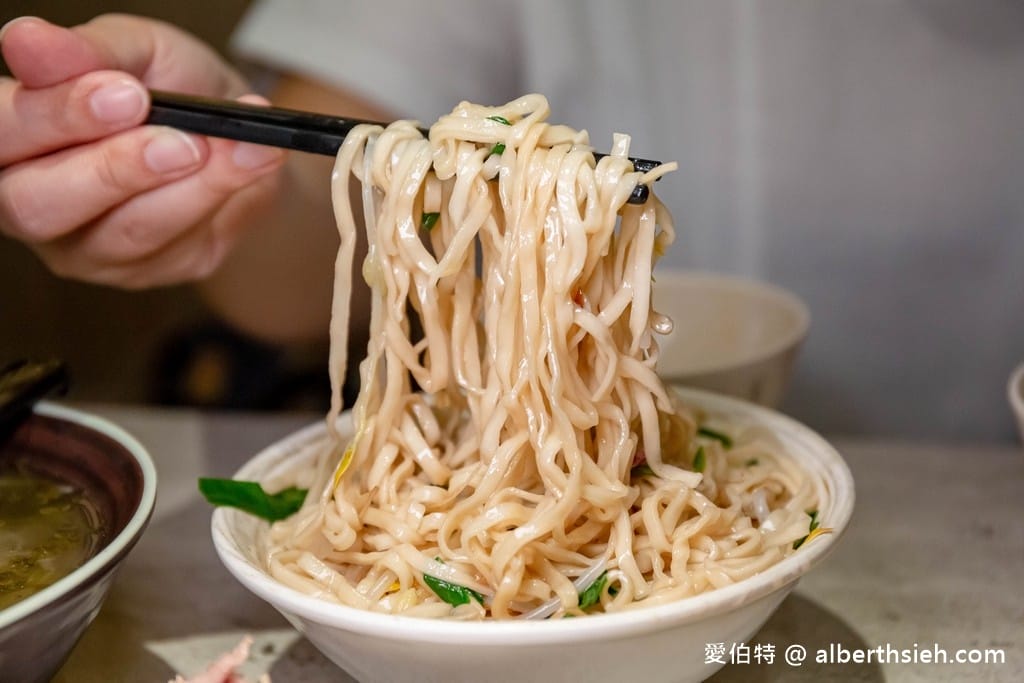 台北阿城鵝肉吉林店｜煙燻鵝肉必吃，米其林必比登推介