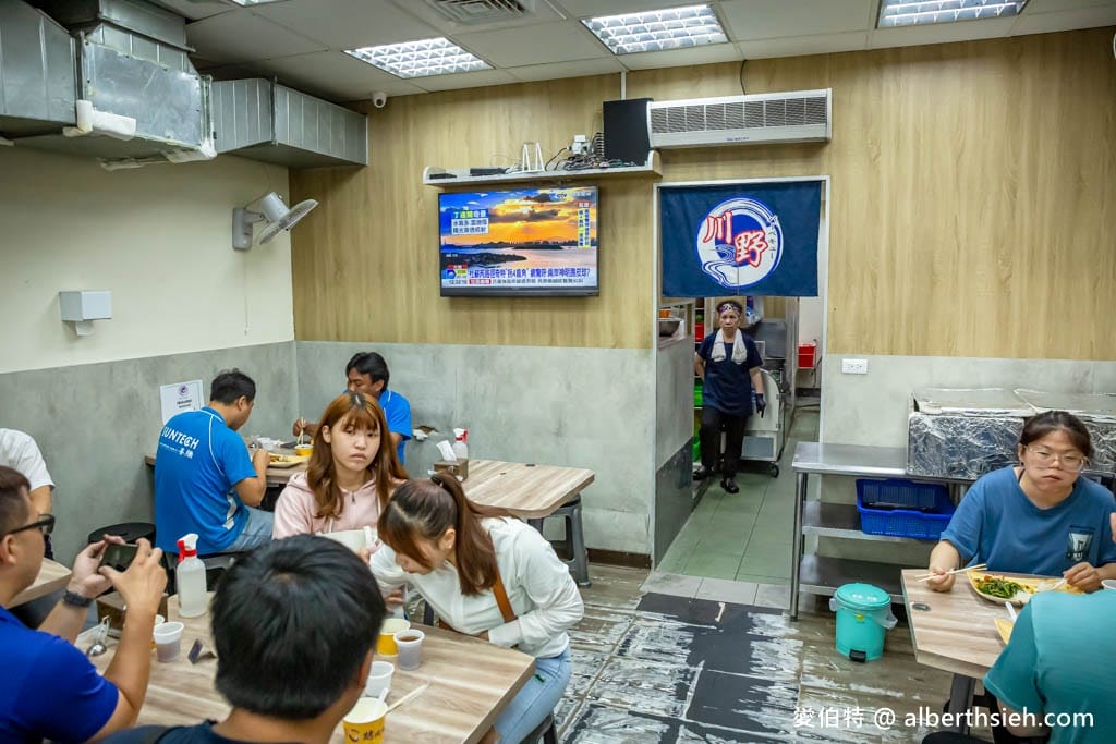 上野烤肉飯中壢總店｜便當菜單價格，附車位的在地超狂排隊店