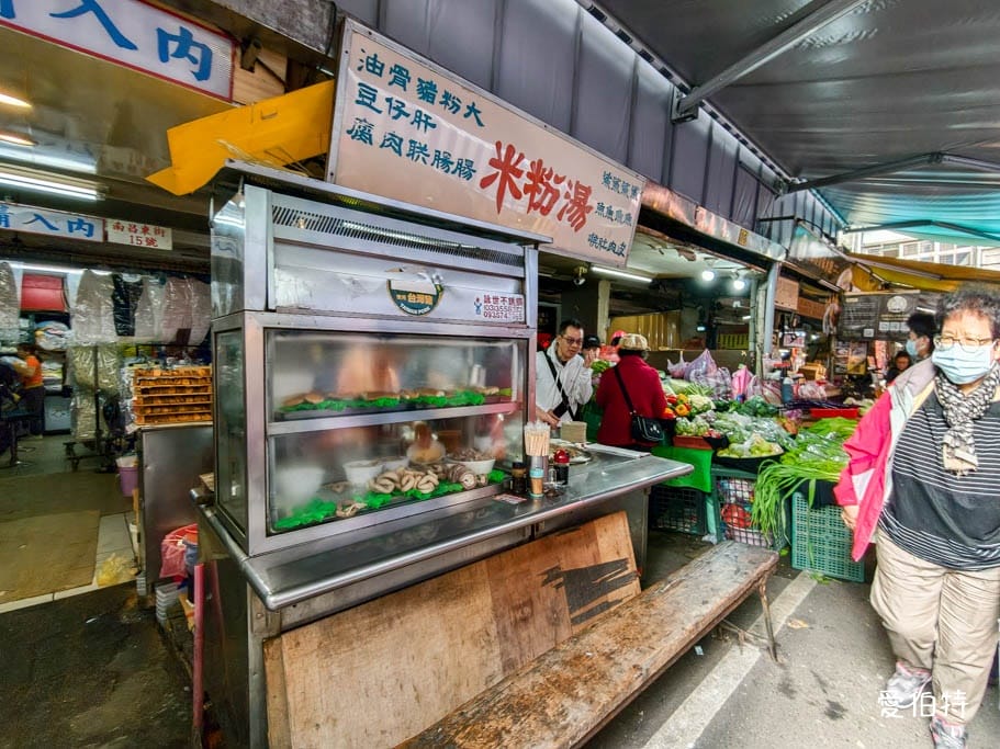 桃園早餐推薦｜在地人激推南門市場米粉湯，必點超嫩油豆腐回味古早味