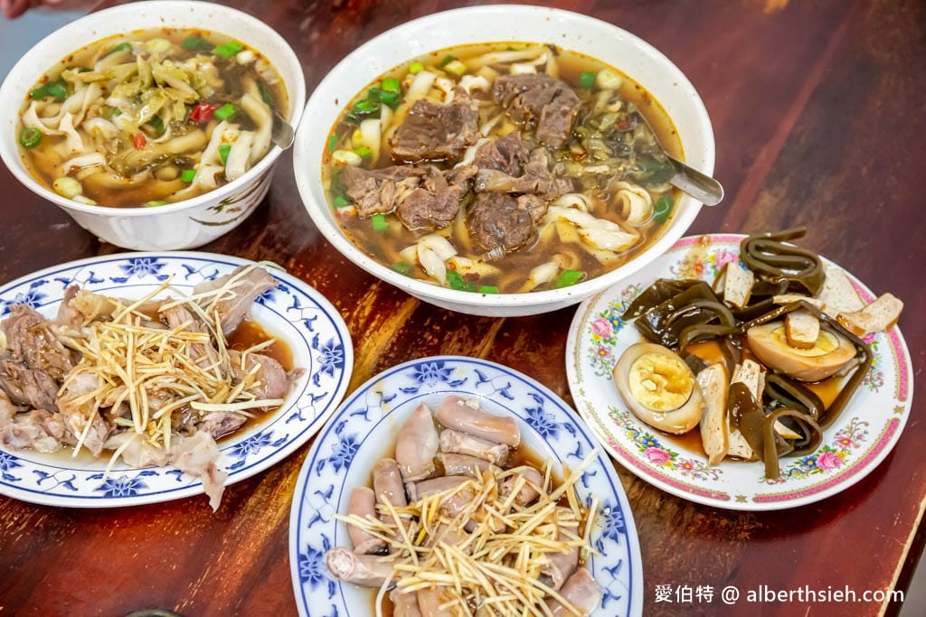 桃園八德來來牛肉麵,在地飄香30年,刀削麵Q彈有咬勁很好吃! - 第7張圖 桃園八德來來牛肉麵,在地飄香30年,刀削麵Q彈有咬勁很好吃!