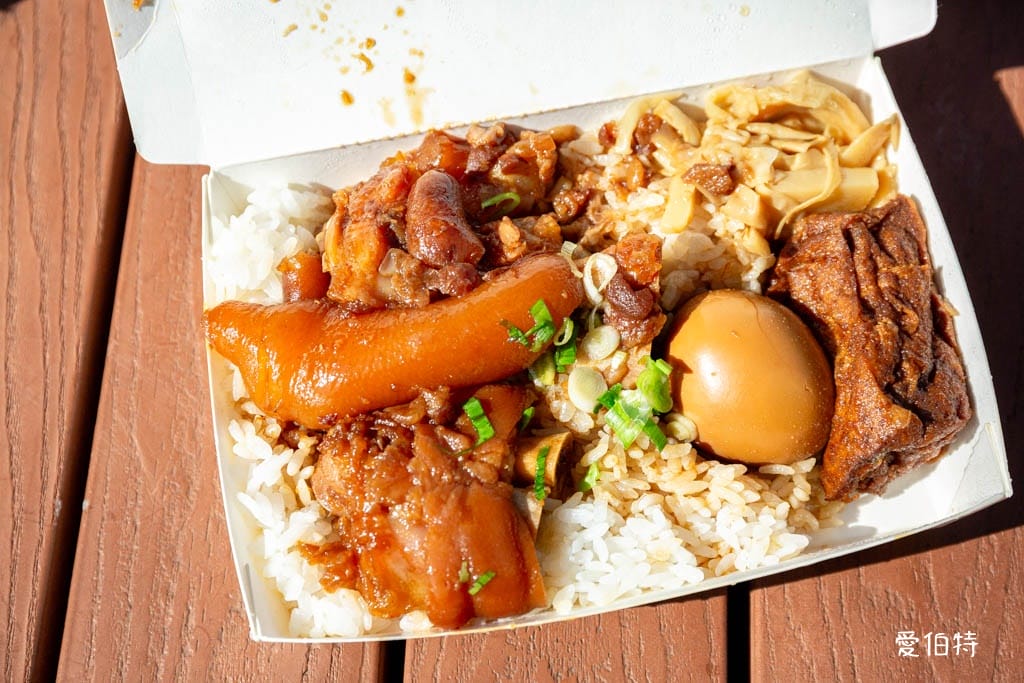 壹等品霸王豬腳-中壢中央店｜A22老街溪站，充滿膠質麵線好吃